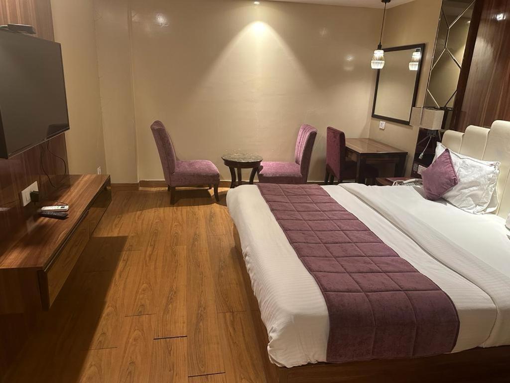 Airport Hotel Ramhan Palace Mahipalpur Nuova Delhi Esterno foto