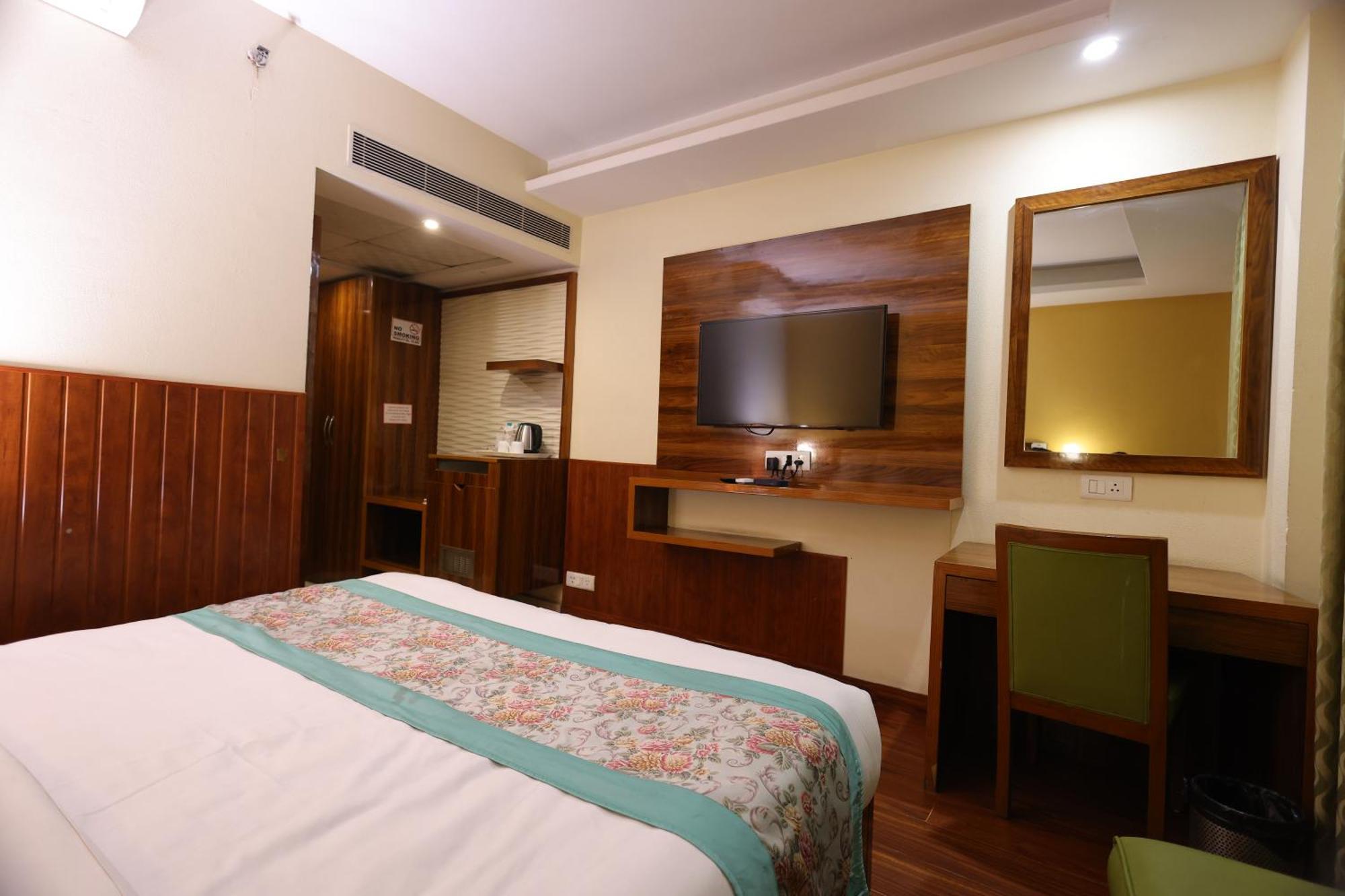 Airport Hotel Ramhan Palace Mahipalpur Nuova Delhi Esterno foto