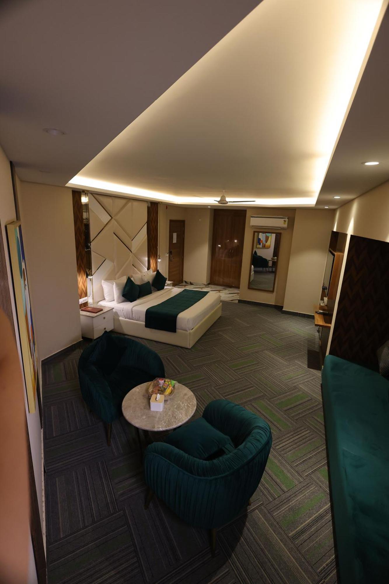 Airport Hotel Ramhan Palace Mahipalpur Nuova Delhi Esterno foto