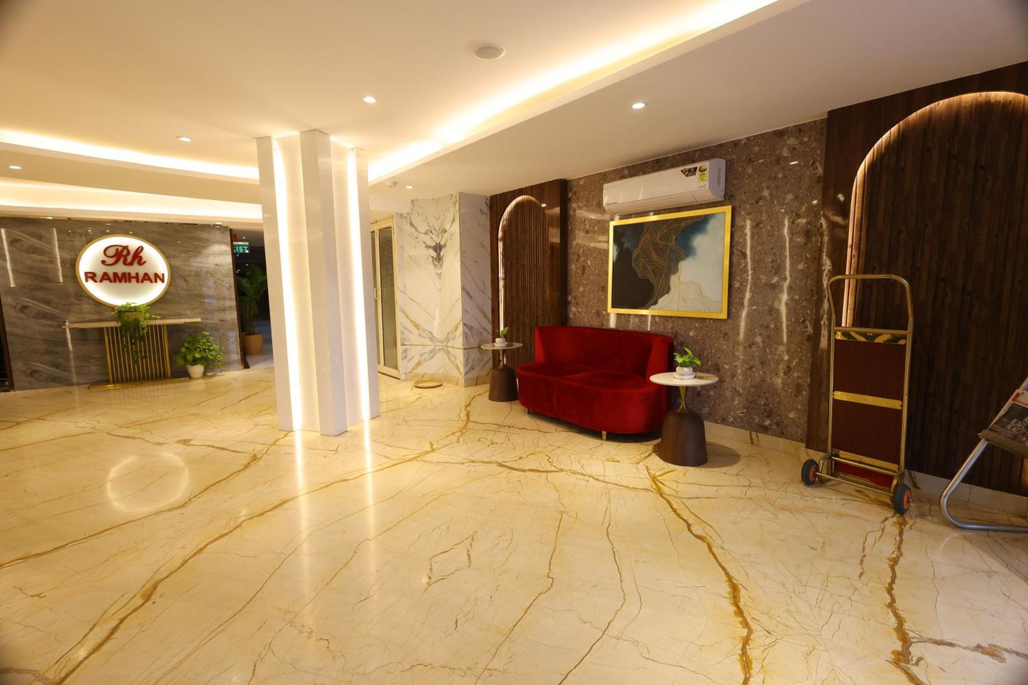 Airport Hotel Ramhan Palace Mahipalpur Nuova Delhi Esterno foto