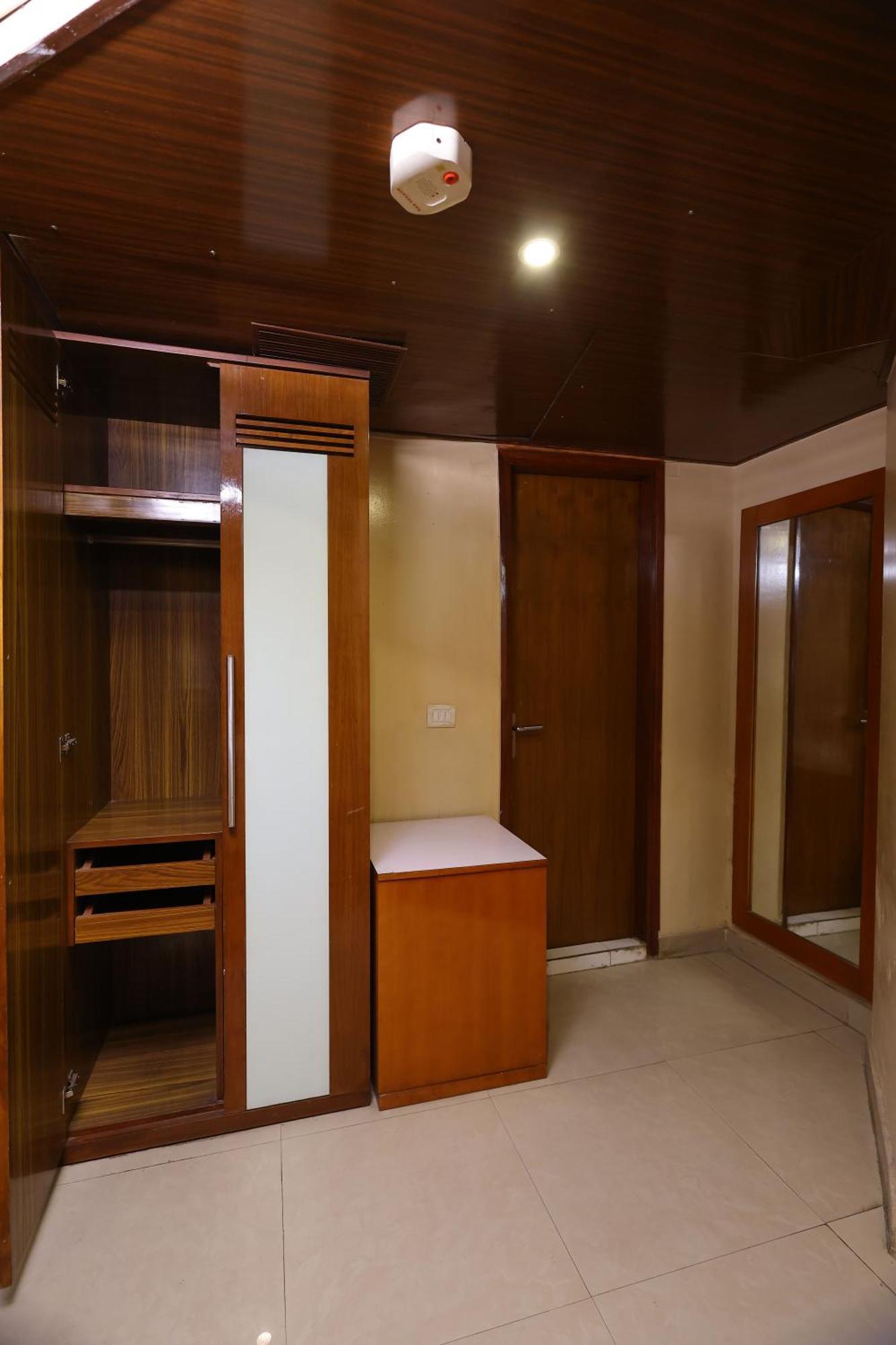 Airport Hotel Ramhan Palace Mahipalpur Nuova Delhi Esterno foto
