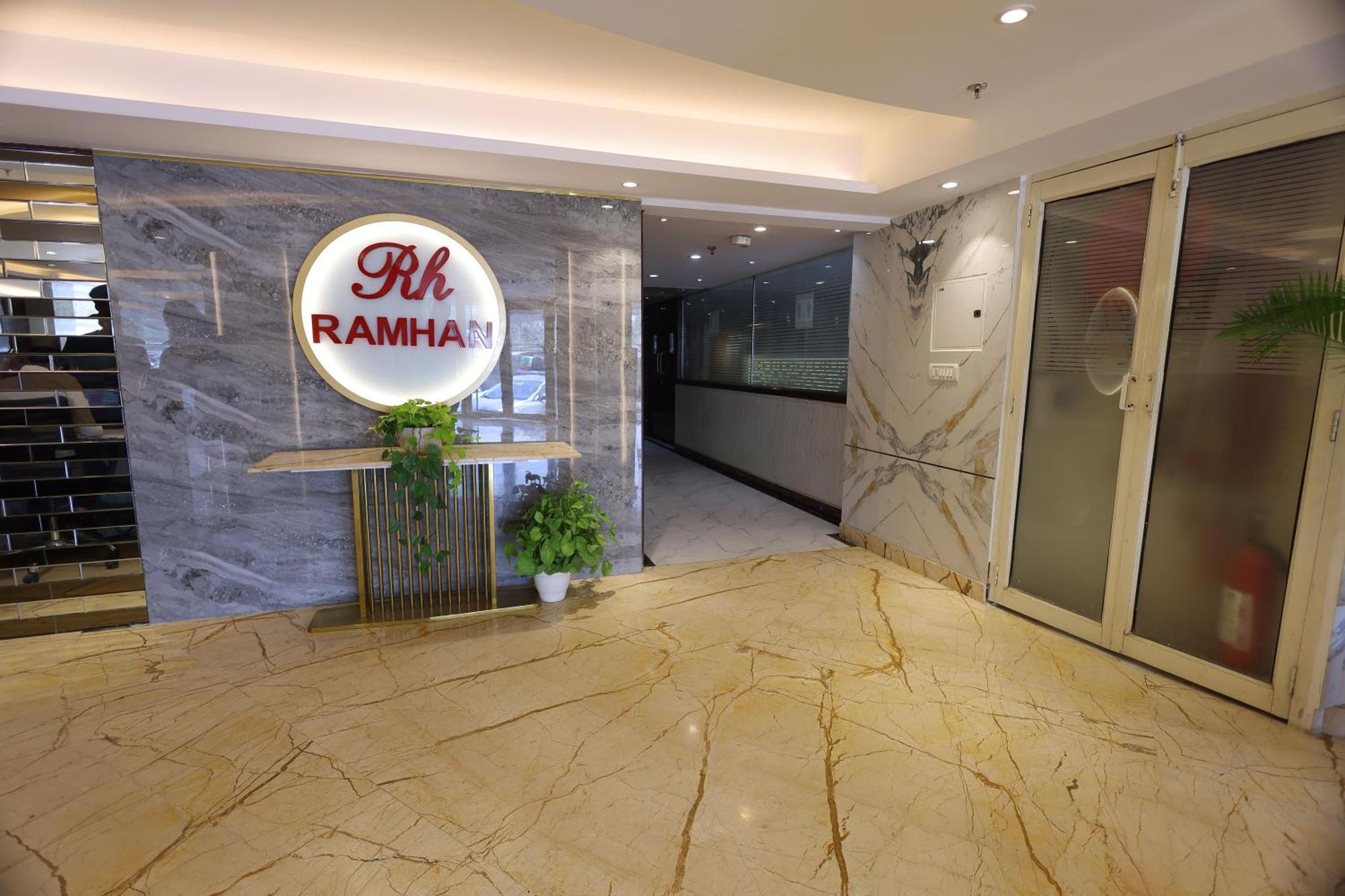 Airport Hotel Ramhan Palace Mahipalpur Nuova Delhi Esterno foto
