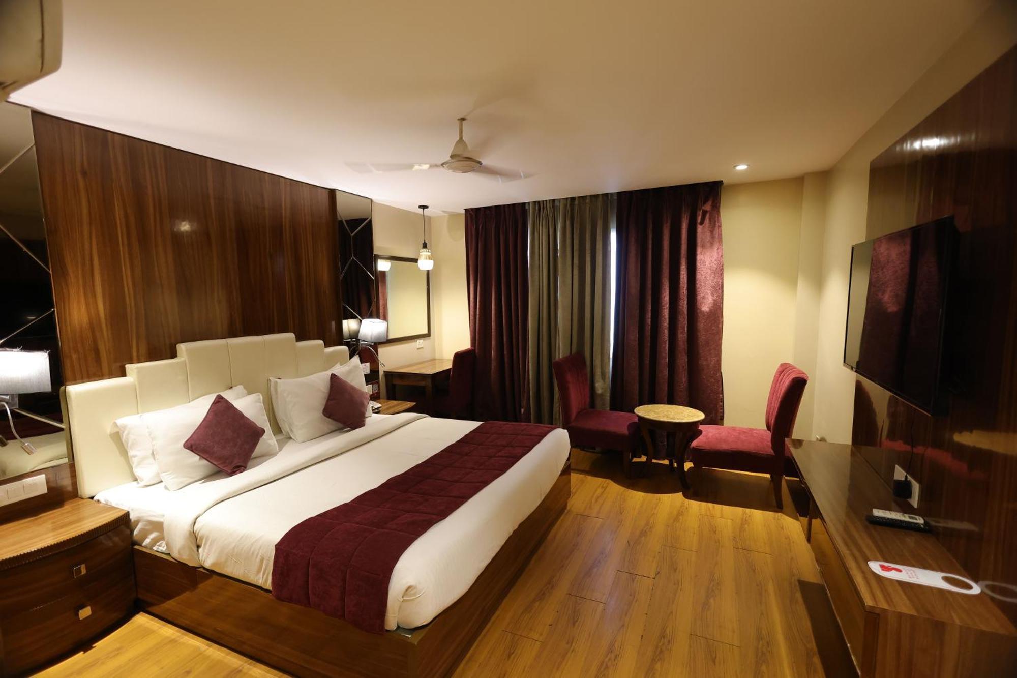 Airport Hotel Ramhan Palace Mahipalpur Nuova Delhi Esterno foto